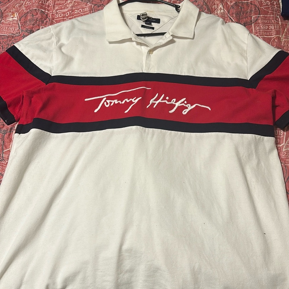Men’s Tommy Hilfiger shirt